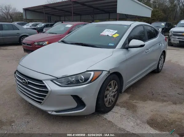 5NPD74LF2HH176745 2017 HYUNDAI ELANTRA - Image 2