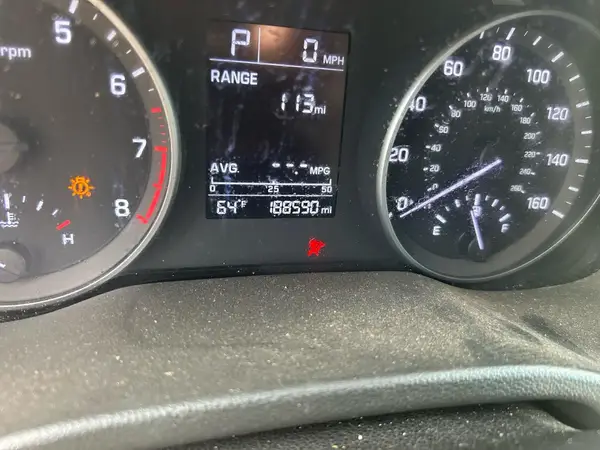 5NPD74LF2HH184229 2017 HYUNDAI ELANTRA - Image 8