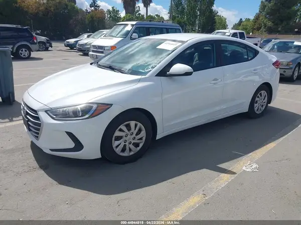 5NPD74LF2HH193402 2017 HYUNDAI ELANTRA - Image 2