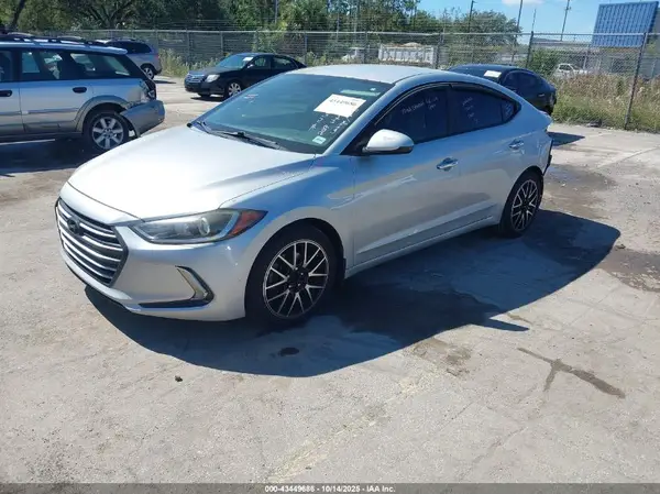 5NPD74LF2HH196932 2017 HYUNDAI ELANTRA - Image 2
