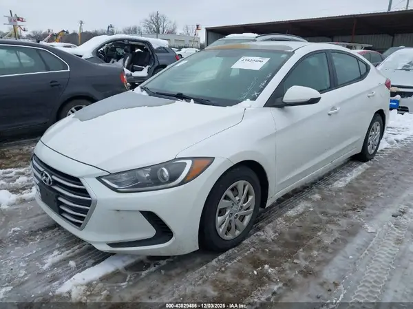 5NPD74LF2HH197014 2017 HYUNDAI ELANTRA - Image 2
