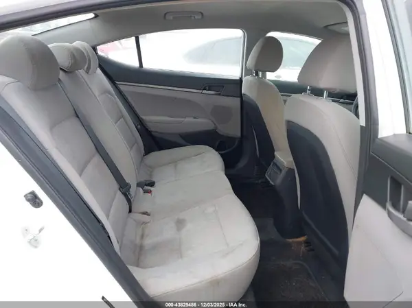 5NPD74LF2HH197014 2017 HYUNDAI ELANTRA - Image 8