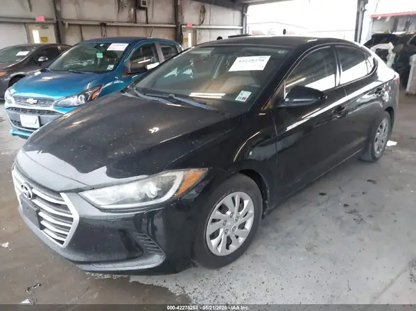 5NPD74LF2HH199717 2017 HYUNDAI ELANTRA - Image 2