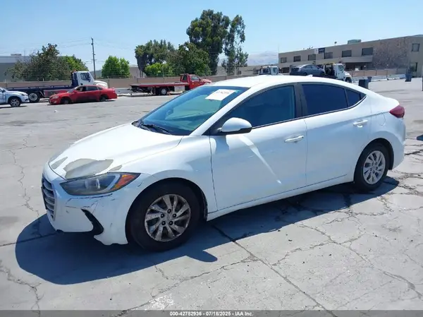 5NPD74LF2HH205449 2017 HYUNDAI ELANTRA - Image 2