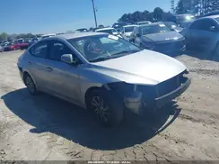 5NPD74LF2HH205810 2017 HYUNDAI ELANTRA