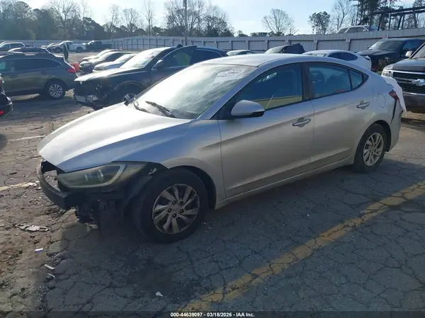 5NPD74LF2HH205810 2017 HYUNDAI ELANTRA - Image 2