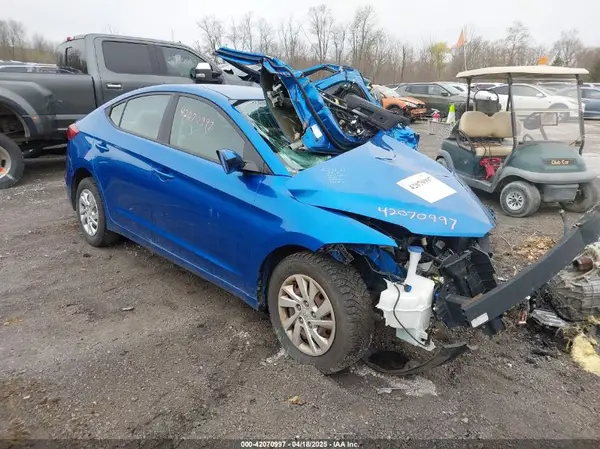 5NPD74LF2HH208187 2017 HYUNDAI ELANTRA - Image 1