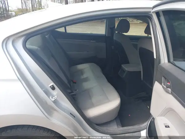 5NPD74LF2HH209257 2017 HYUNDAI ELANTRA - Image 8