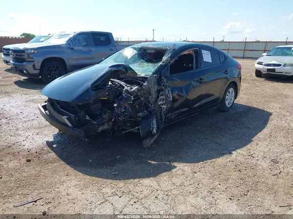 5NPD74LF2JH213363 2018 HYUNDAI ELANTRA - Image 2