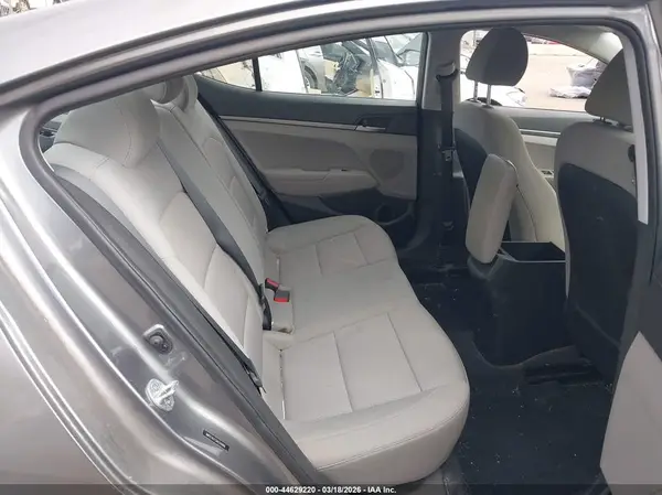 5NPD74LF2JH244466 2018 HYUNDAI ELANTRA - Image 8