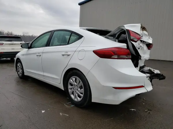 5NPD74LF2JH255631 2018 HYUNDAI ELANTRA - Image 2