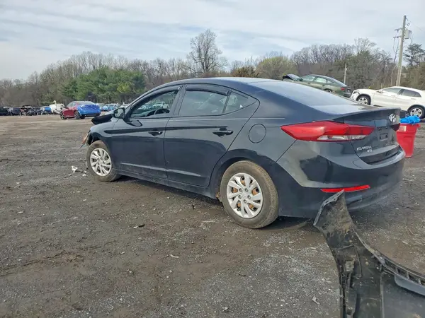 5NPD74LF2JH257265 2018 HYUNDAI ELANTRA - Image 2
