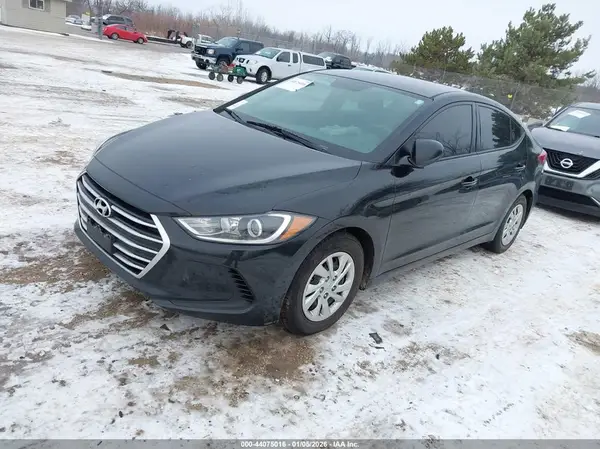 5NPD74LF2JH263485 2018 HYUNDAI ELANTRA - Image 2