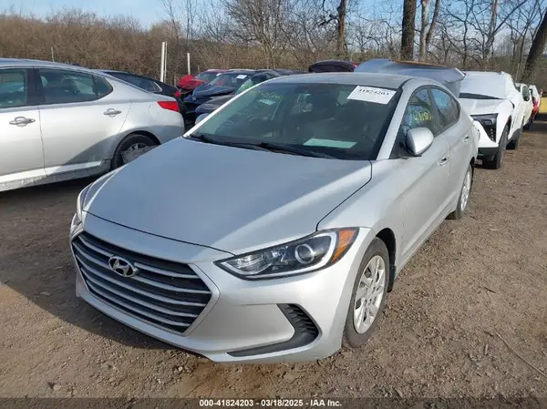 5NPD74LF2JH264071 2018 HYUNDAI ELANTRA - Image 2