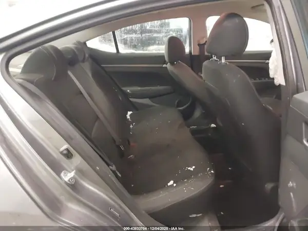 5NPD74LF2JH266158 2018 HYUNDAI ELANTRA - Image 8