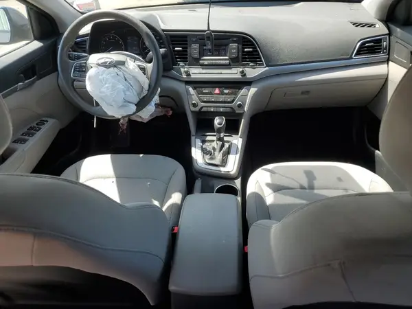 5NPD74LF2JH267259 2018 HYUNDAI ELANTRA - Image 8