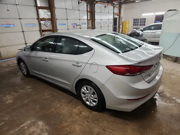 5NPD74LF2JH267309 2018 HYUNDAI ELANTRA - Image 2