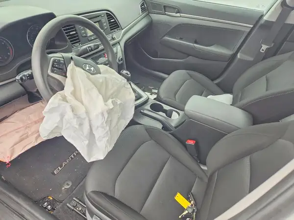 5NPD74LF2JH272140 2018 HYUNDAI ELANTRA - Image 8