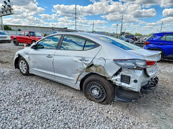 5NPD74LF2JH278245 2018 HYUNDAI ELANTRA - Image 2