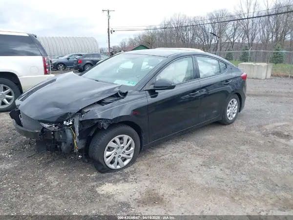 5NPD74LF2JH279055 2018 HYUNDAI ELANTRA - Image 2