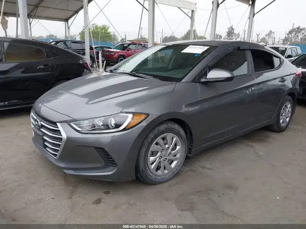 5NPD74LF2JH279699 2018 HYUNDAI ELANTRA - Image 2