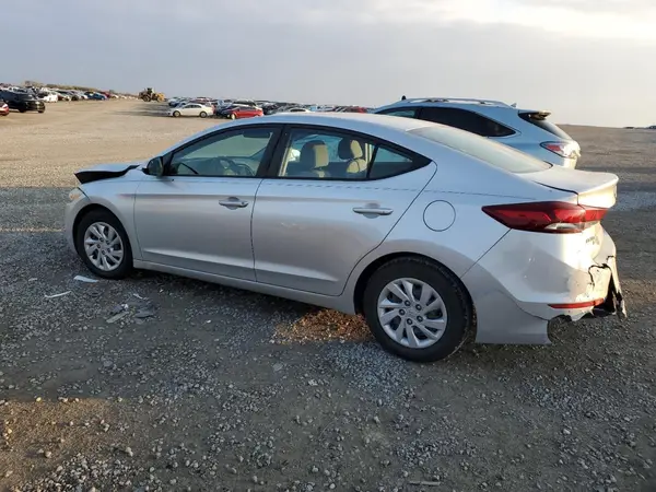 5NPD74LF2JH289309 2018 HYUNDAI ELANTRA - Image 2