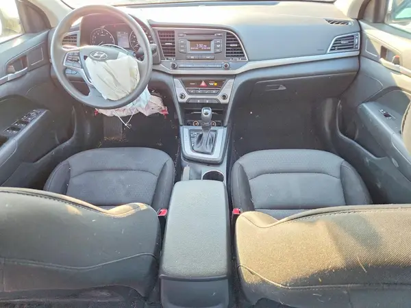 5NPD74LF2JH290783 2018 HYUNDAI ELANTRA - Image 8