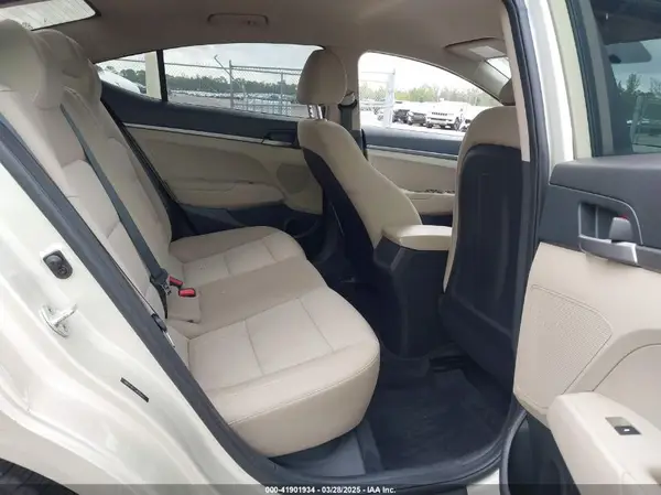 5NPD74LF2JH295627 2018 HYUNDAI ELANTRA - Image 8