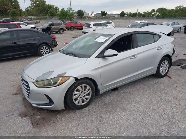 5NPD74LF2JH300499 2018 HYUNDAI ELANTRA - Image 2