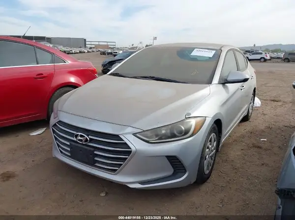 5NPD74LF2JH301703 2018 HYUNDAI ELANTRA - Image 2