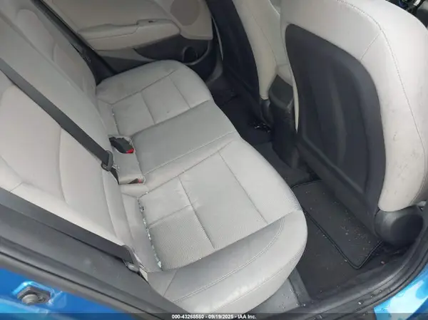 5NPD74LF2JH312586 2018 HYUNDAI ELANTRA - Image 8
