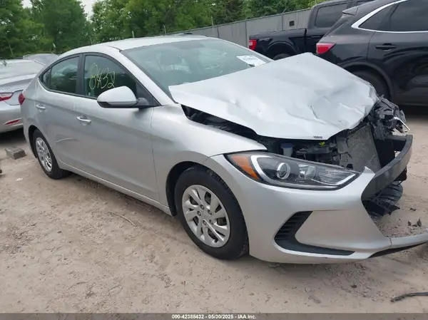 5NPD74LF2JH326553 2018 HYUNDAI ELANTRA - Image 1