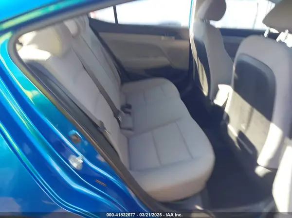 5NPD74LF2JH331140 2018 HYUNDAI ELANTRA - Image 8