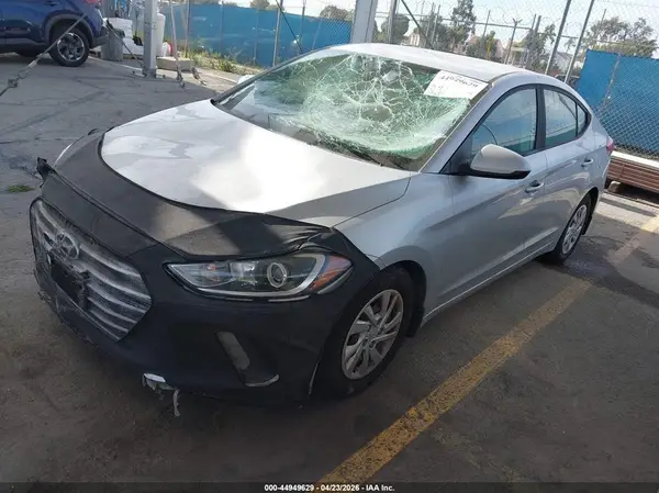 5NPD74LF2JH350822 2018 HYUNDAI ELANTRA - Image 2