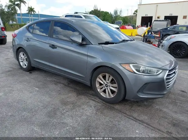 5NPD74LF2JH354367 2018 HYUNDAI ELANTRA - Image 1