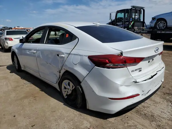 5NPD74LF2JH360024 2018 HYUNDAI ELANTRA - Image 2