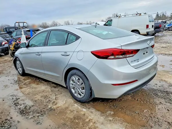 5NPD74LF2JH373520 2018 HYUNDAI ELANTRA - Image 2