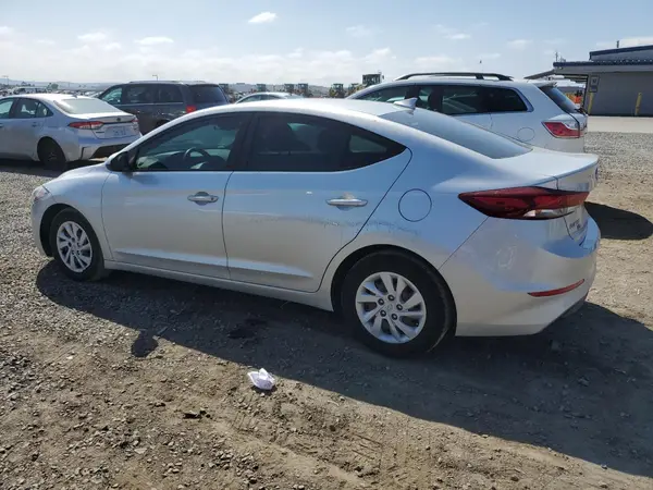 5NPD74LF2JH377986 2018 HYUNDAI ELANTRA - Image 2