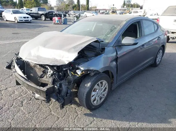 5NPD74LF2JH382850 2018 HYUNDAI ELANTRA - Image 2