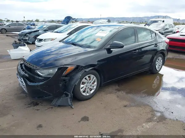 5NPD74LF2JH383464 2018 HYUNDAI ELANTRA - Image 2