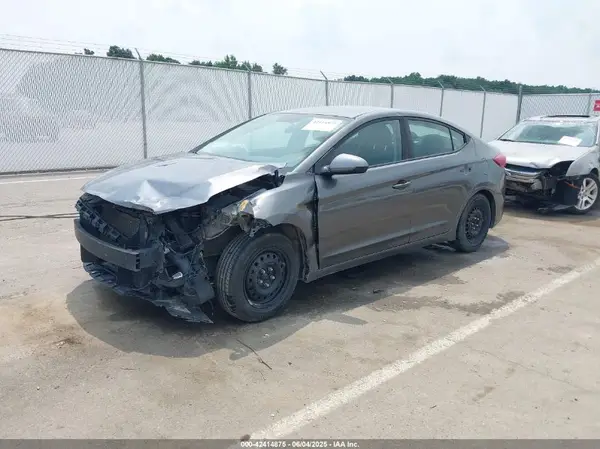 5NPD74LF2JH384212 2018 HYUNDAI ELANTRA - Image 2