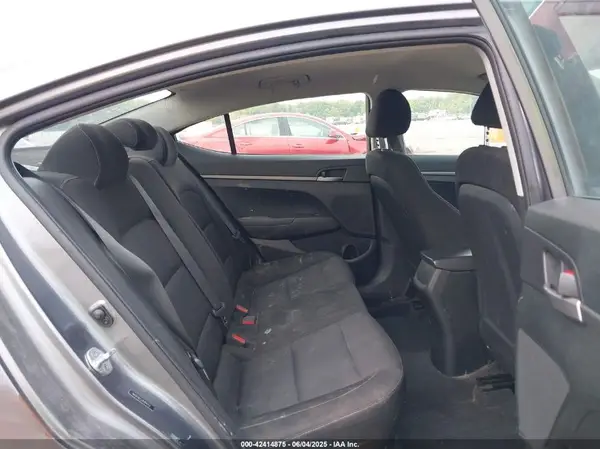 5NPD74LF2JH384212 2018 HYUNDAI ELANTRA - Image 8