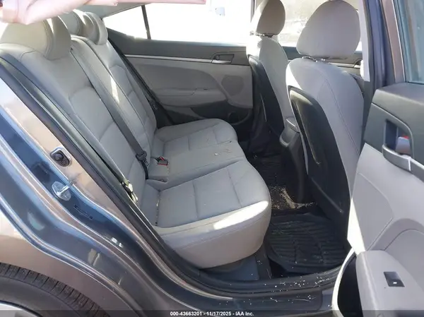 5NPD74LF2JH384730 2018 HYUNDAI ELANTRA - Image 8
