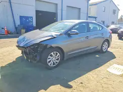 5NPD74LF2JH385554 2018 HYUNDAI ELANTRA