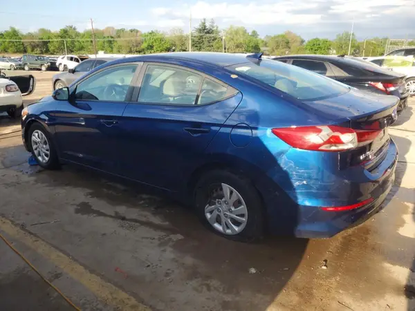 5NPD74LF2JH387157 2018 HYUNDAI ELANTRA - Image 2