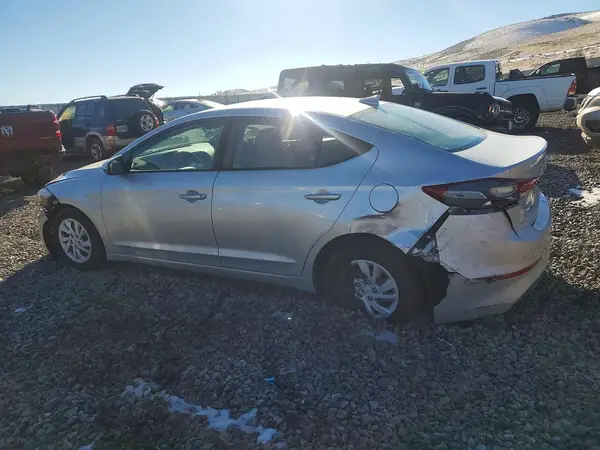 5NPD74LF2JH390575 2018 HYUNDAI ELANTRA - Image 2