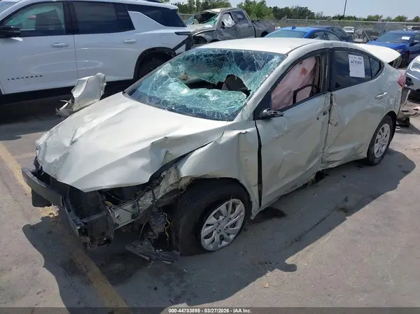 5NPD74LF2JH392519 2018 HYUNDAI ELANTRA - Image 2