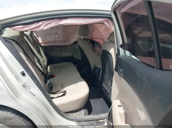 5NPD74LF2JH392519 2018 HYUNDAI ELANTRA - Image 8