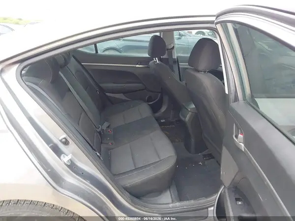 5NPD74LF2JH398482 2018 HYUNDAI ELANTRA - Image 8