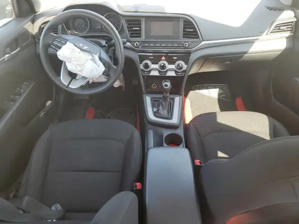 5NPD74LF2KH411068 2019 HYUNDAI ELANTRA - Image 8